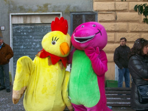 mascotte ideali per sfilate e accogflienza per le feste per bambini