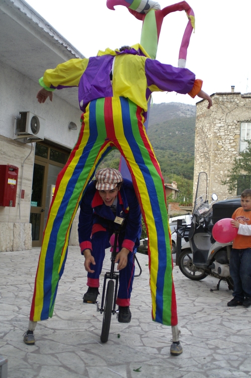 artisti circensi a partire da 200.00 € ad artista