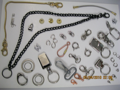 morchettoni, anelli di congiunzione, letterine con strass