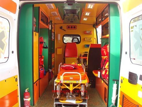 Interno ambulanza
