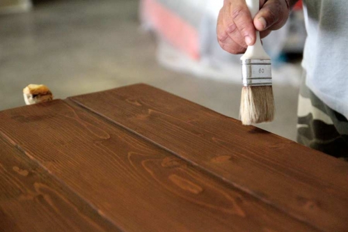 Verniciatura legno soffitti ed infissi