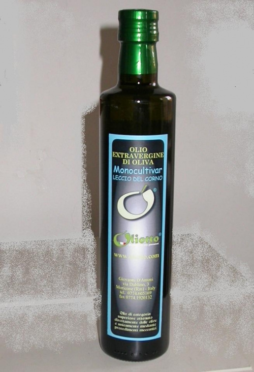 Olio <Extravergine di Oliva "Monocultivar Leccio del Corno" il Piccante tutto l'anno