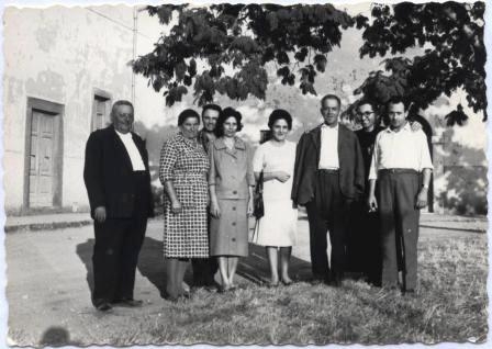 Riunione di famiglia - al casale ( anni '50)