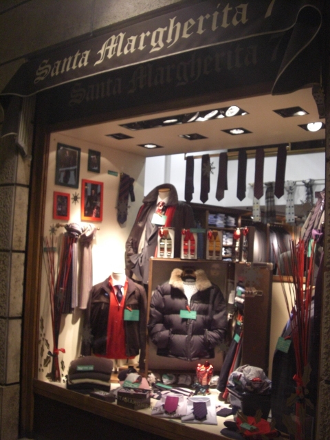 Vetrina in notturna