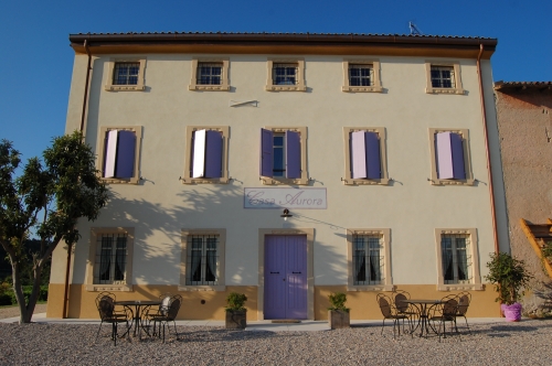 la facciata della casa