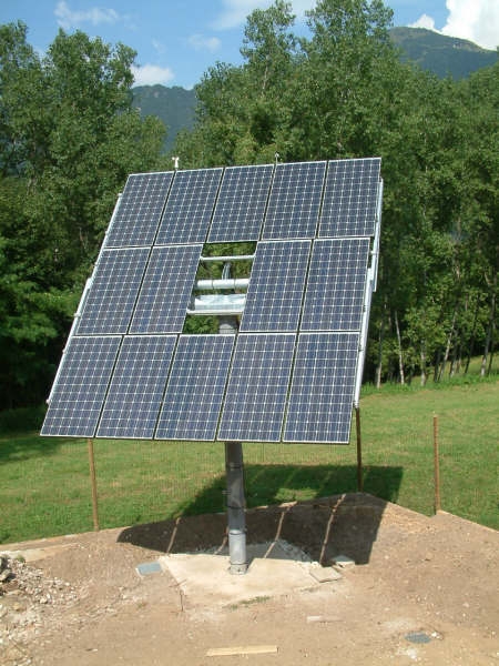 Impianto da 2,94kW, non integrato architettonicamente, montato su mover