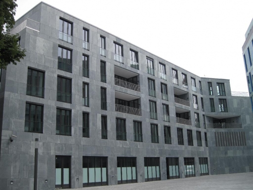 VGH HANNOVER. Rivestimentio esterno e interno in Serpentino sabbiato e spazzolato