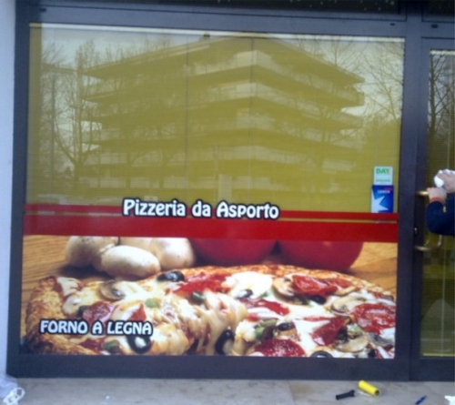 Esempio decorazione vetrina