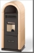 Stufa a pellet Modello Girasole Ideale per riscaldare superfici di 140 mq